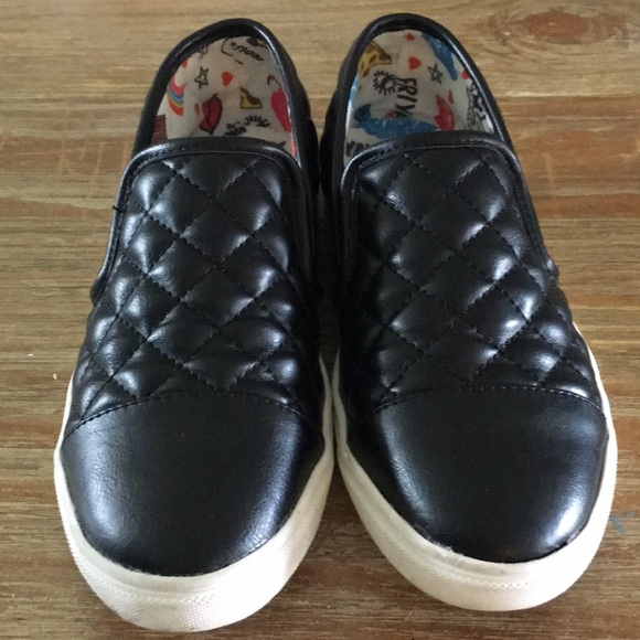 Steve Madden Other - Girls Steve Madden platform slip on shoes